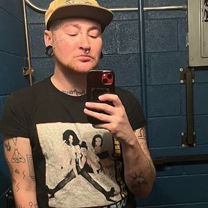 Meet your Posher, Devyn